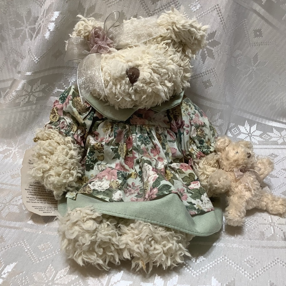 Avon Hat Box Teddies Emma Vintage